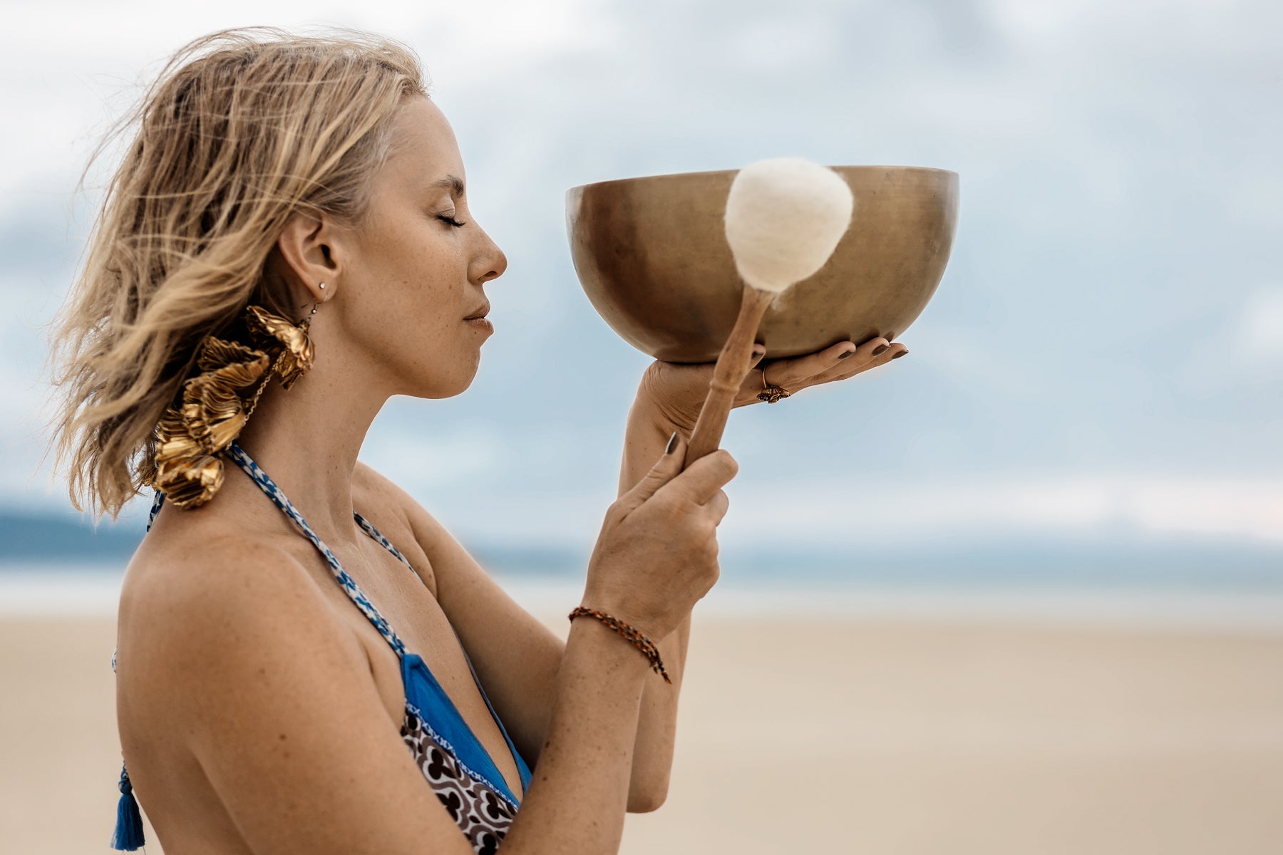 Universal 7 Chakra Singing Bowl in Various Tones