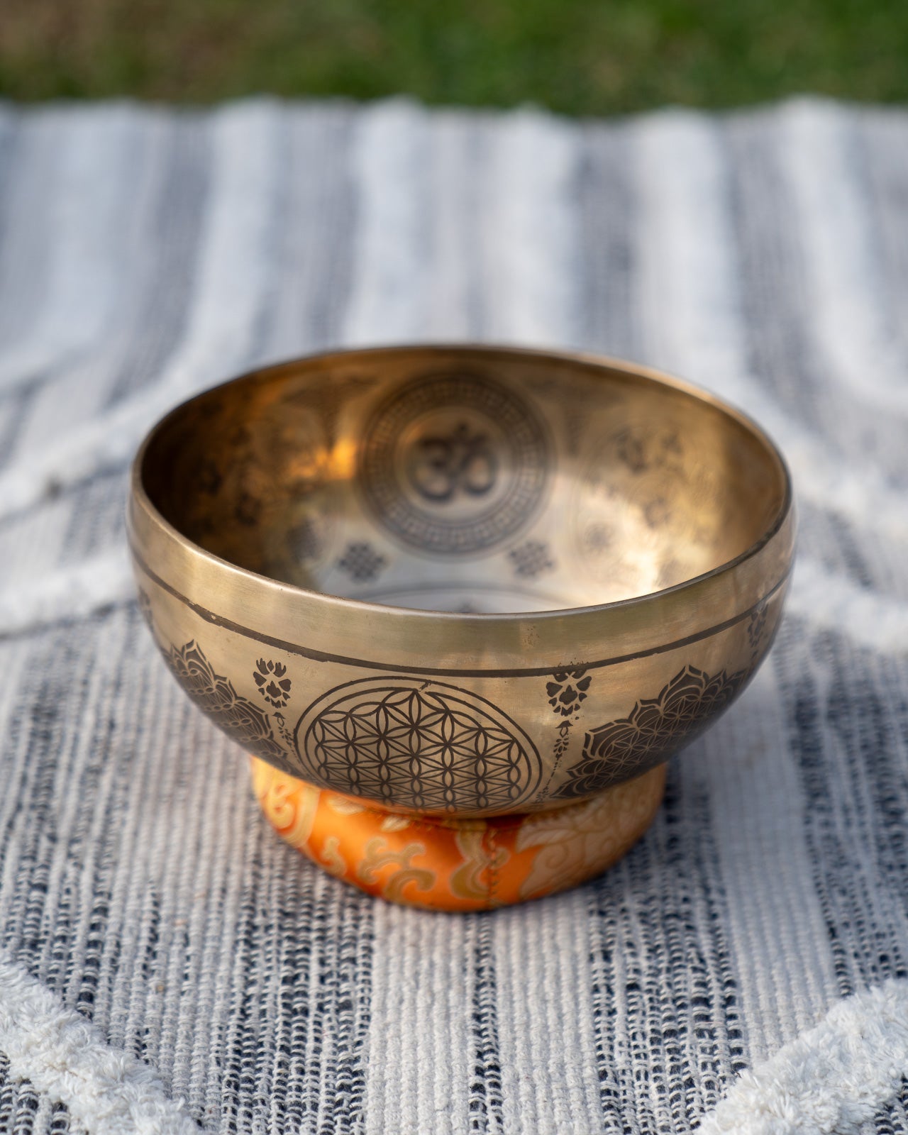 Special Carved Singing Bowl Set