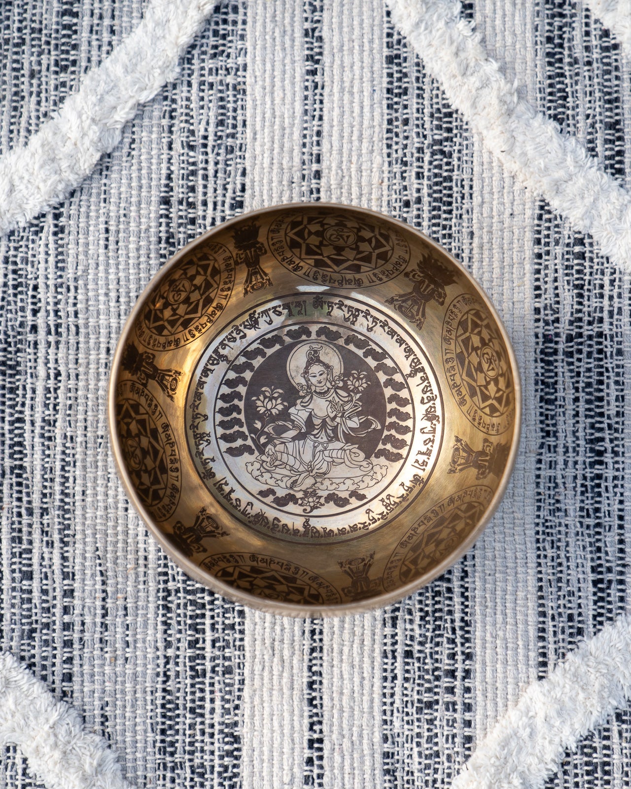 Heart Chakra Singing Bowl in F