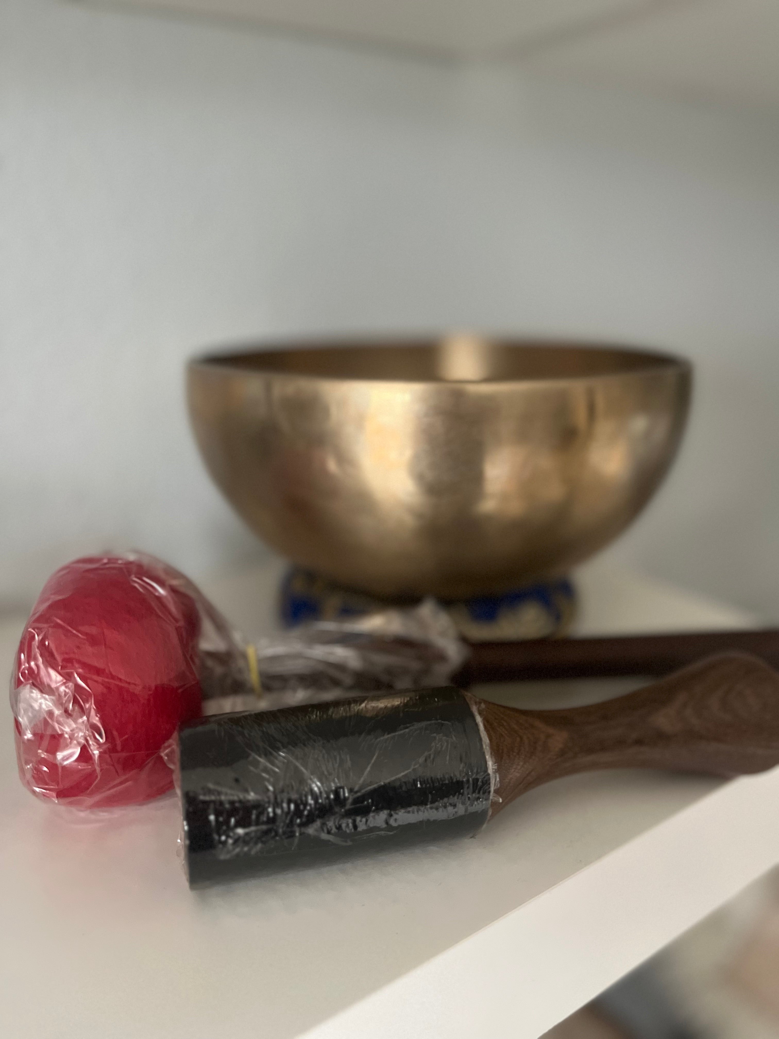 Heart Chakra Singing Bowl in F