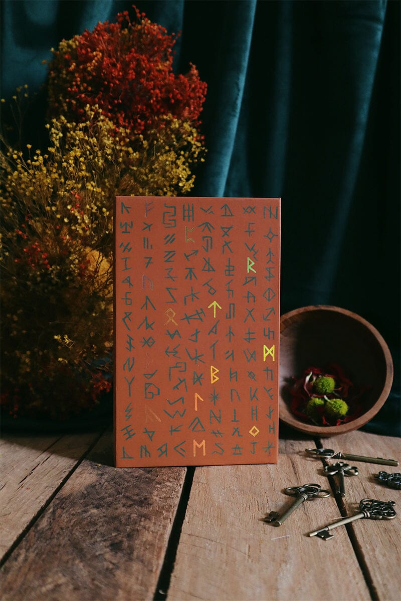 Green Glyphs Runes (Deck + Dice)