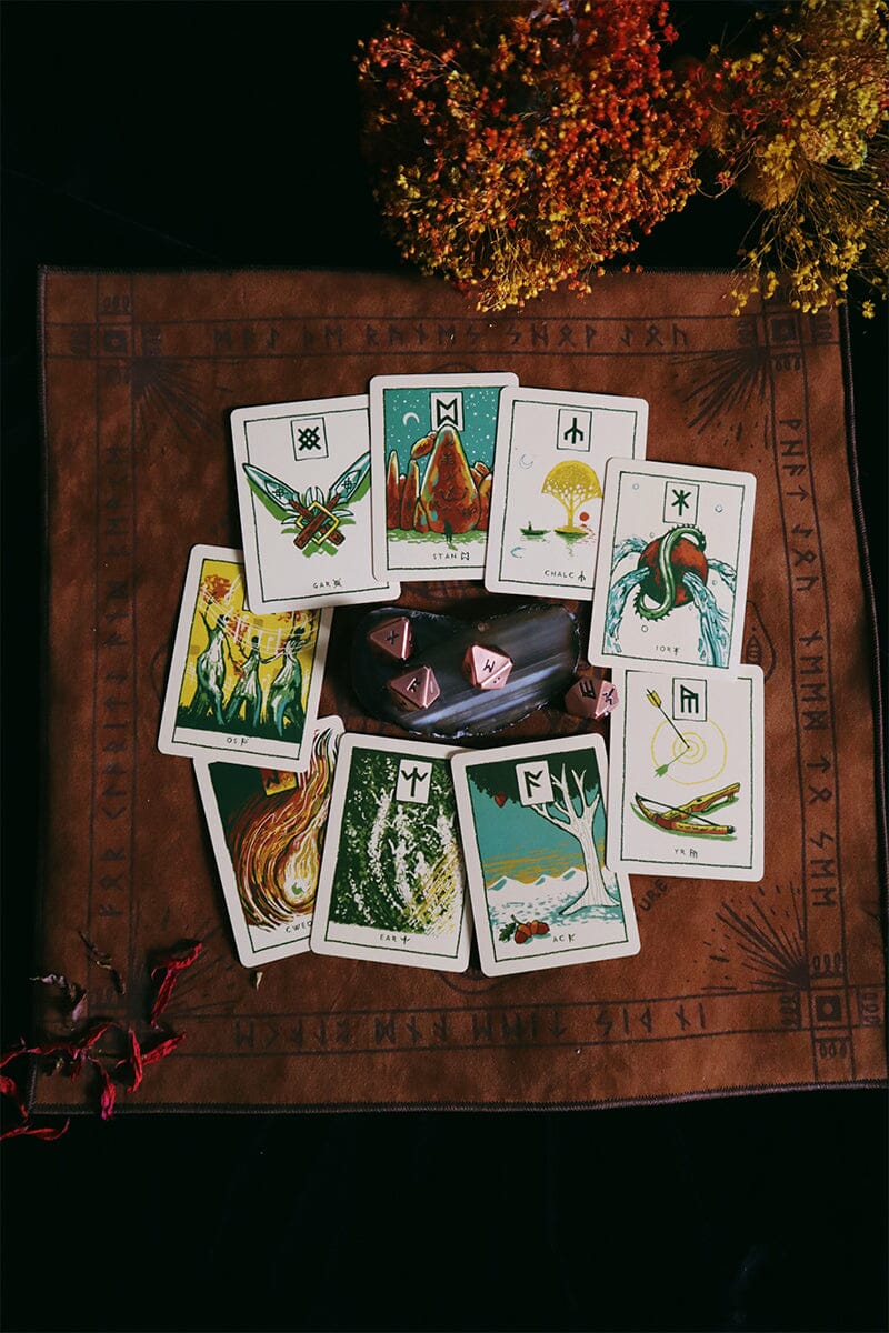 Green Glyphs Runes (Deck + Dice)